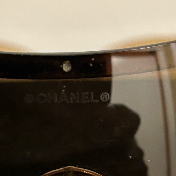 Chanel Quilted Tortoise Shell Sunglasses… Authentic.. Rare!….. EUC - Picture 3 of 9